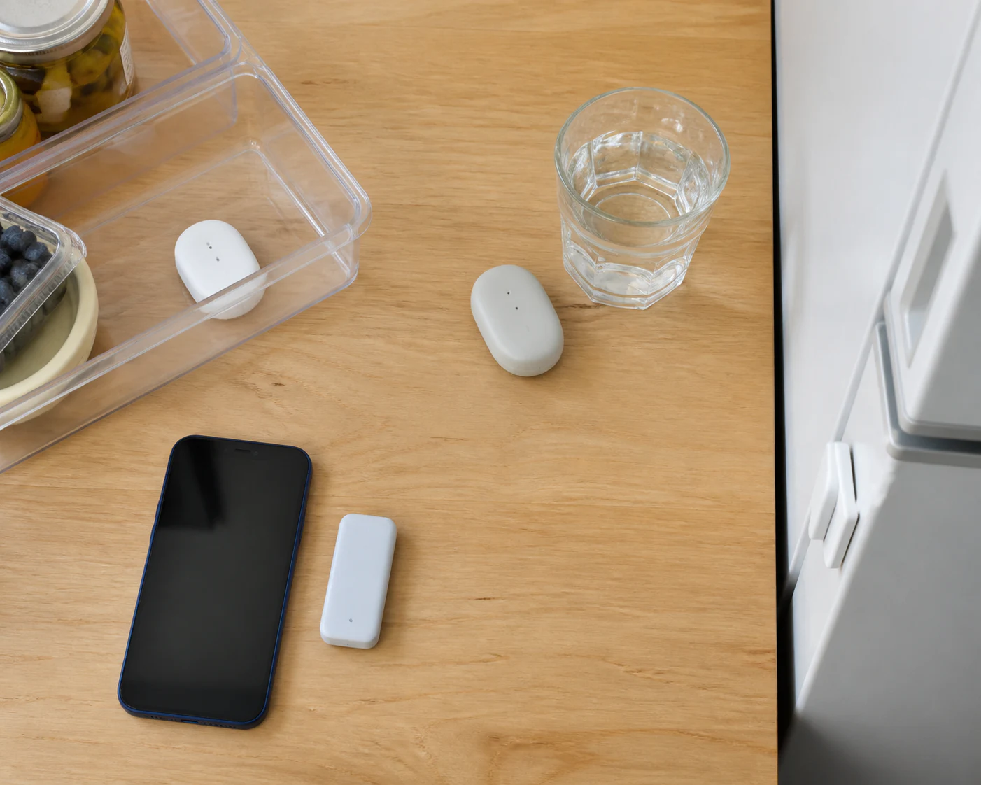冷蔵庫の温度・耐環境・Bluetooth・開閉を比較する4つのセンサー